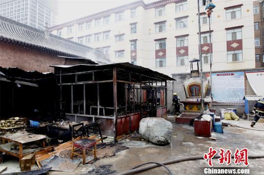 西宁大佛寺失火未造成人员伤亡（图）