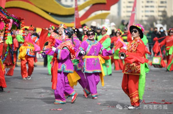 今天，西宁社火集中巡游全网刷屏！
